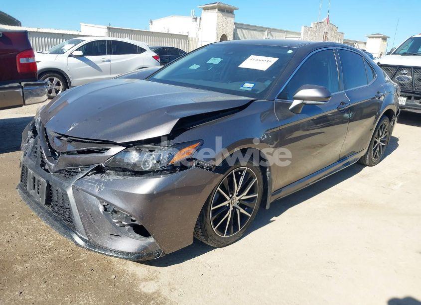 Photo 2 of 2023 Toyota Camry SE (VIN 4T1T11AK8PU782109)