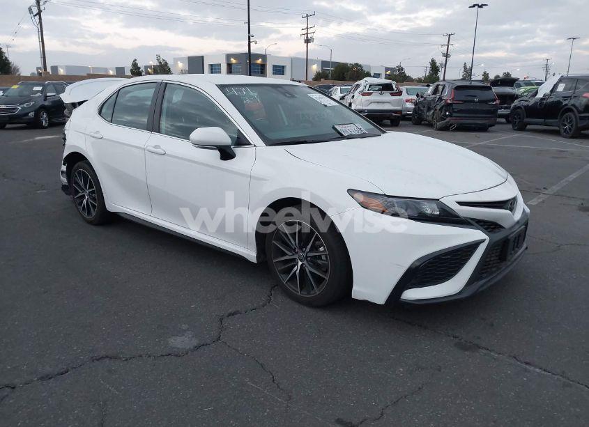 2023 Toyota Camry SE (VIN 4T1T11AK8PU834080) main photo
