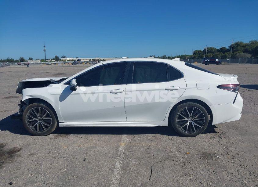 Photo 14 of 2024 Toyota Camry SE (VIN 4T1T11AK8RU850542)