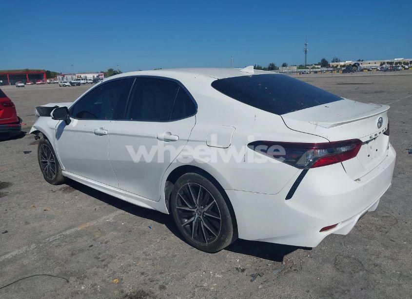 Photo 3 of 2024 Toyota Camry SE (VIN 4T1T11AK8RU850542)