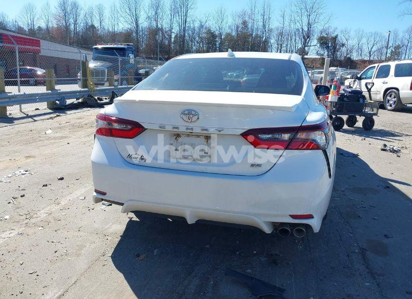 Photo 16 of 2021 Toyota Camry SE (VIN 4T1T11AK9MU482543)