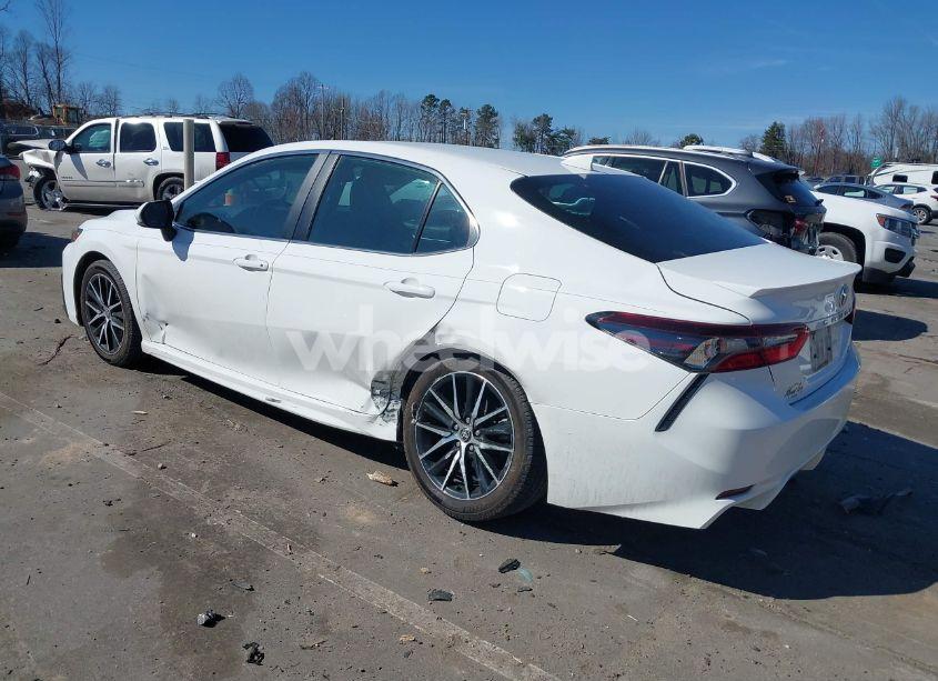Photo 3 of 2021 Toyota Camry SE (VIN 4T1T11AK9MU482543)