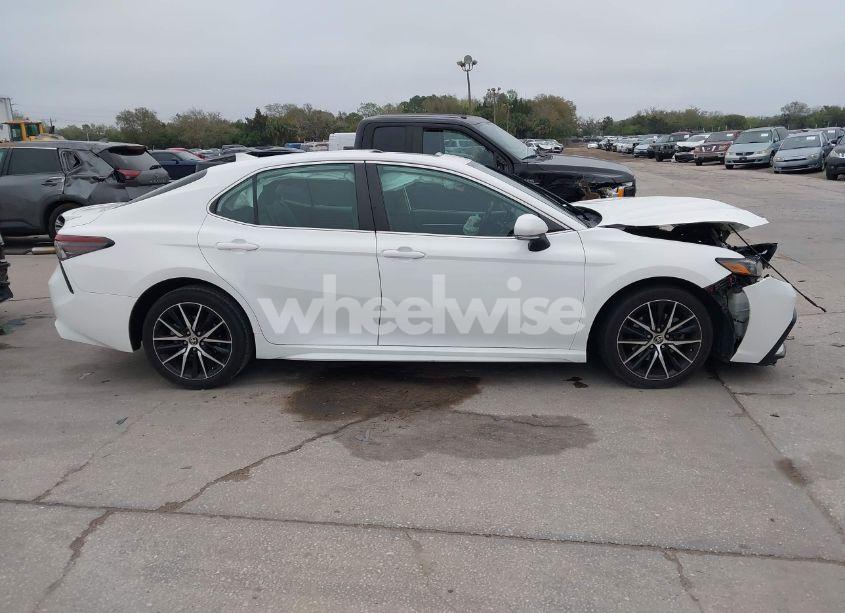 Photo 12 of 2021 Toyota Camry SE (VIN 4T1T11AK9MU524953)