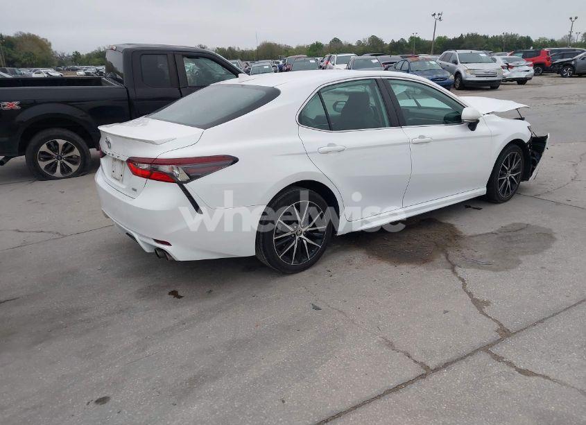 Photo 4 of 2021 Toyota Camry SE (VIN 4T1T11AK9MU524953)