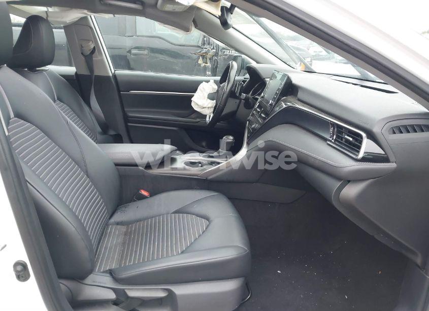 Photo 5 of 2021 Toyota Camry SE (VIN 4T1T11AK9MU524953)