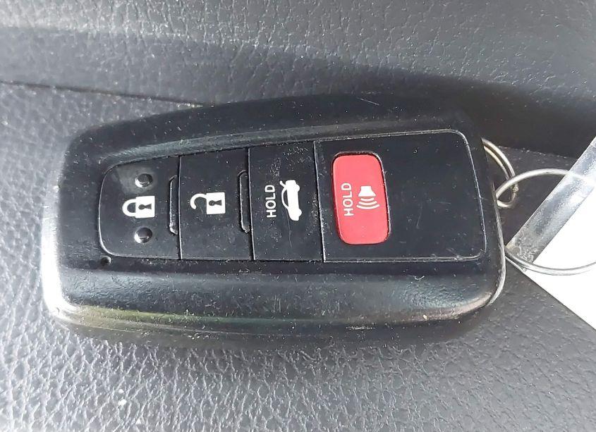 Photo 11 of 2021 Toyota Camry SE (VIN 4T1T11AK9MU607699)