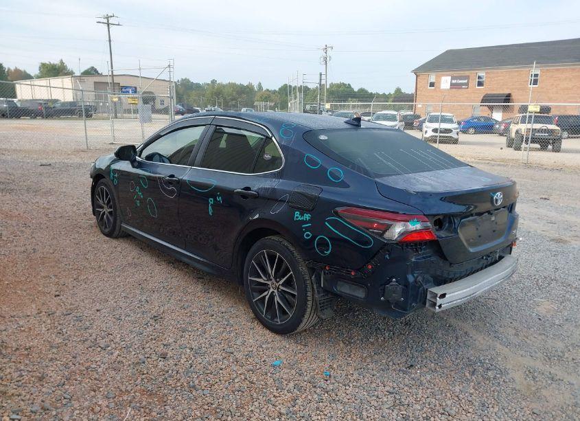 Photo 3 of 2021 Toyota Camry SE (VIN 4T1T11AK9MU607699)