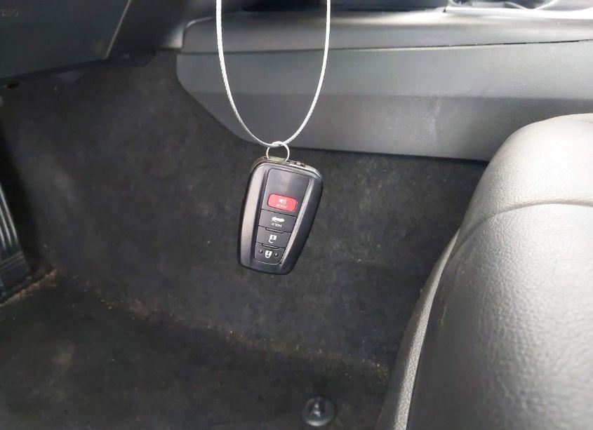 Photo 11 of 2022 Toyota Camry SE (VIN 4T1T11AK9NU040105)