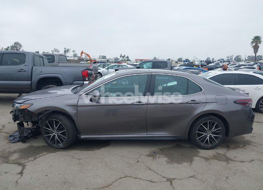 Photo 14 of 2022 Toyota Camry SE (VIN 4T1T11AK9NU052867)
