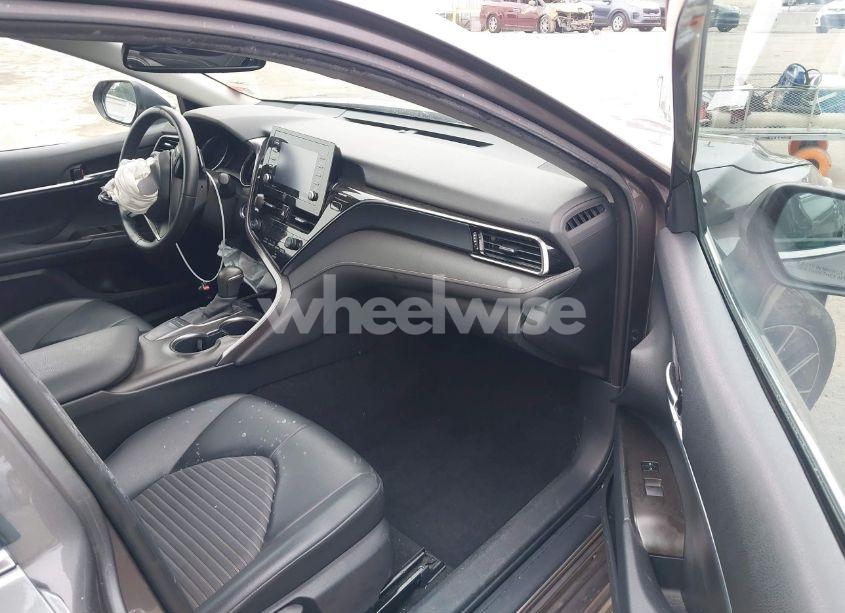 Photo 5 of 2022 Toyota Camry SE (VIN 4T1T11AK9NU052867)