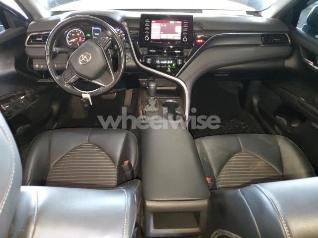 Photo 2 of 2022 TOYOTA CAMRY SE (VIN 4T1T11AK9NU650960)