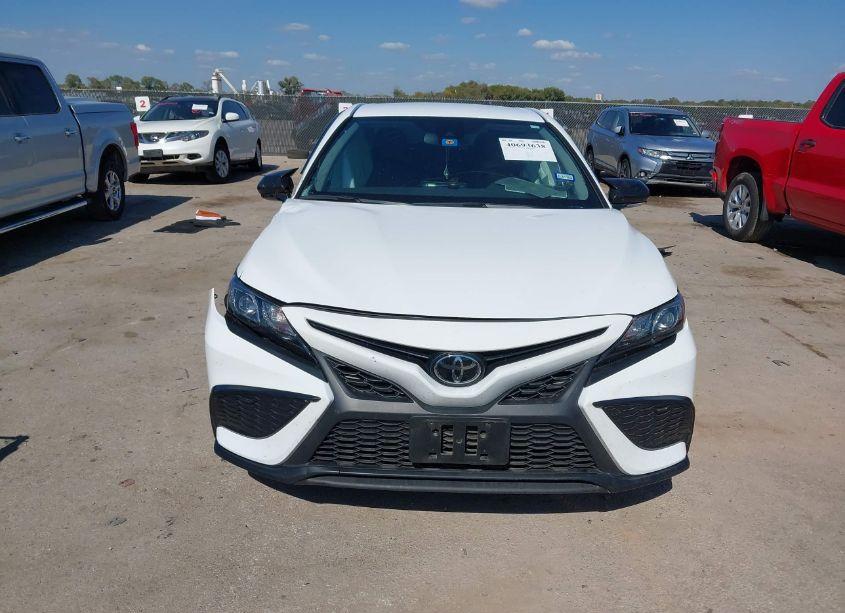 Photo 12 of 2022 Toyota Camry SE (VIN 4T1T11AK9NU670108)