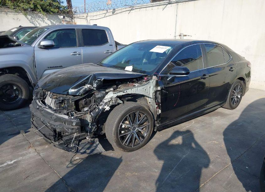 Photo 2 of 2023 Toyota Camry SE (VIN 4T1T11AK9PU804697)