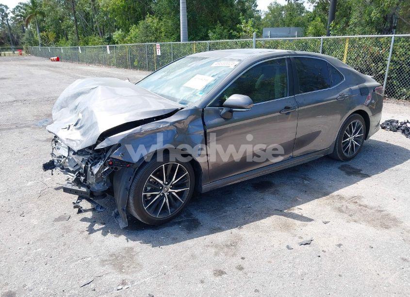 Photo 2 of 2024 Toyota Camry SE (VIN 4T1T11AK9RU254436)