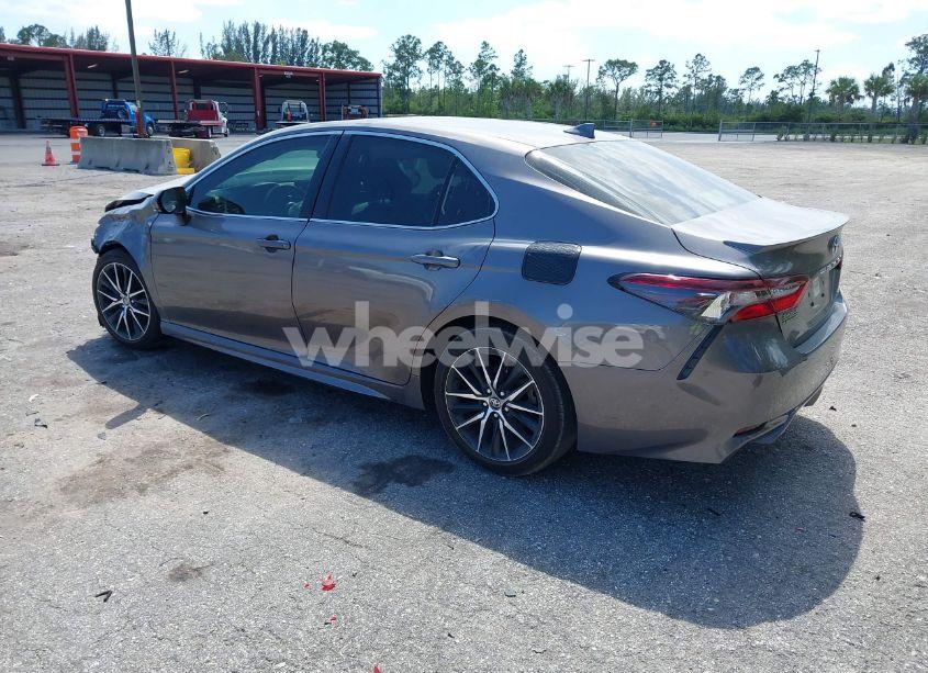 Photo 3 of 2024 Toyota Camry SE (VIN 4T1T11AK9RU254436)