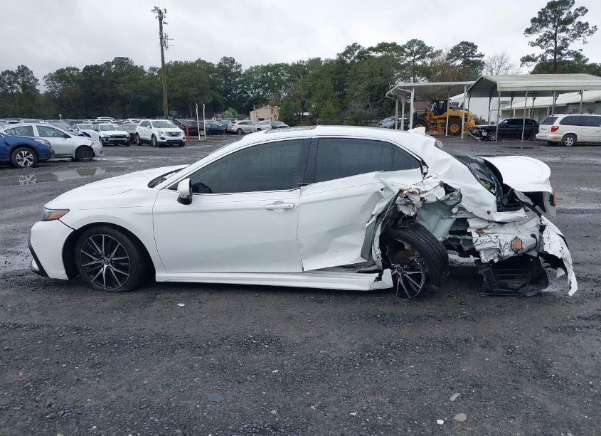 Photo 14 of 2024 Toyota Camry SE (VIN 4T1T11AK9RU868709)