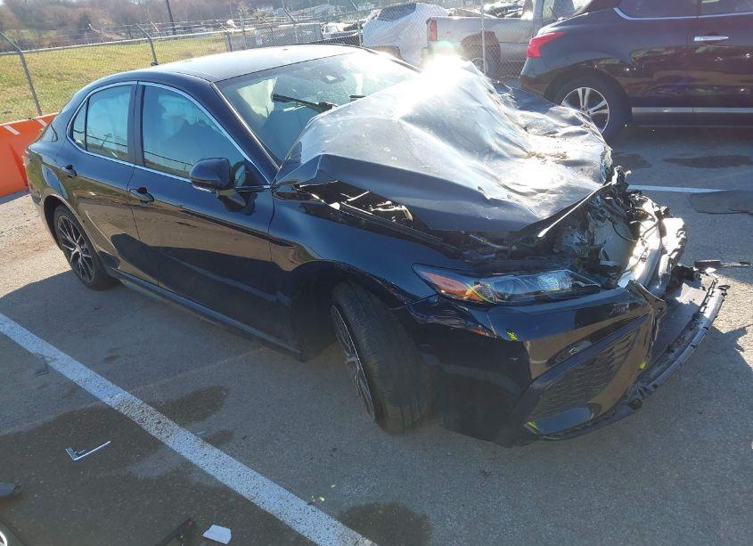 2024 Toyota Camry SE (VIN 4T1T11AK9RU891066) main photo