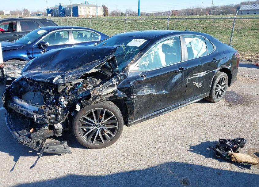 Photo 2 of 2024 Toyota Camry SE (VIN 4T1T11AK9RU891066)