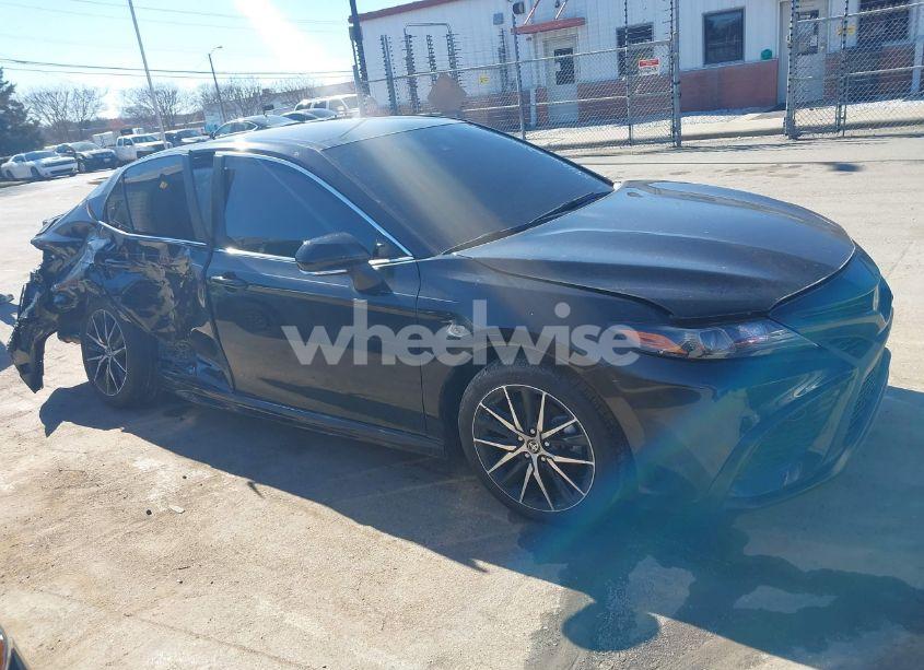 Photo 13 of 2024 Toyota Camry SE (VIN 4T1T11AK9RU894064)