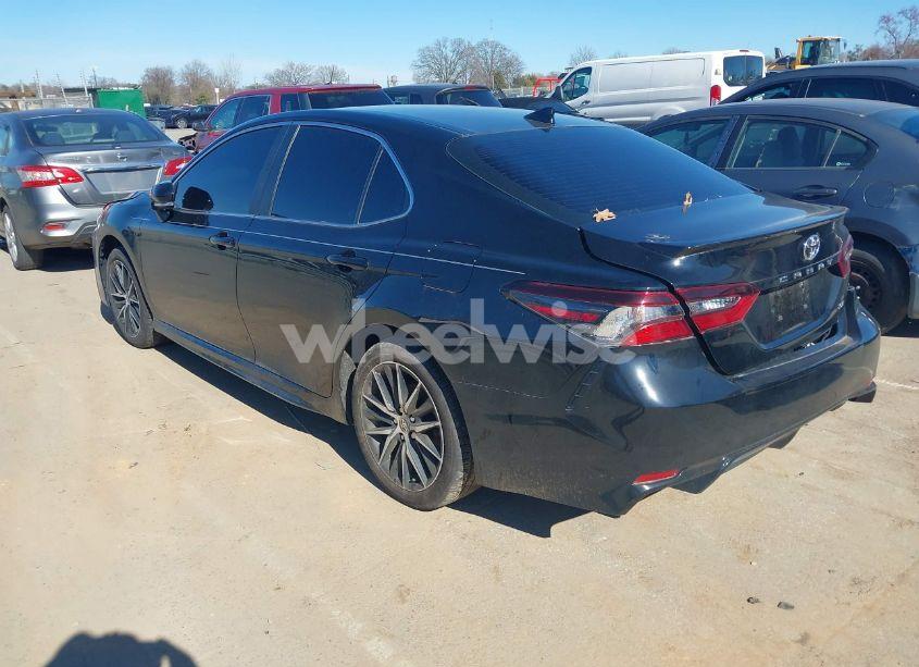 Photo 3 of 2024 Toyota Camry SE (VIN 4T1T11AK9RU894064)