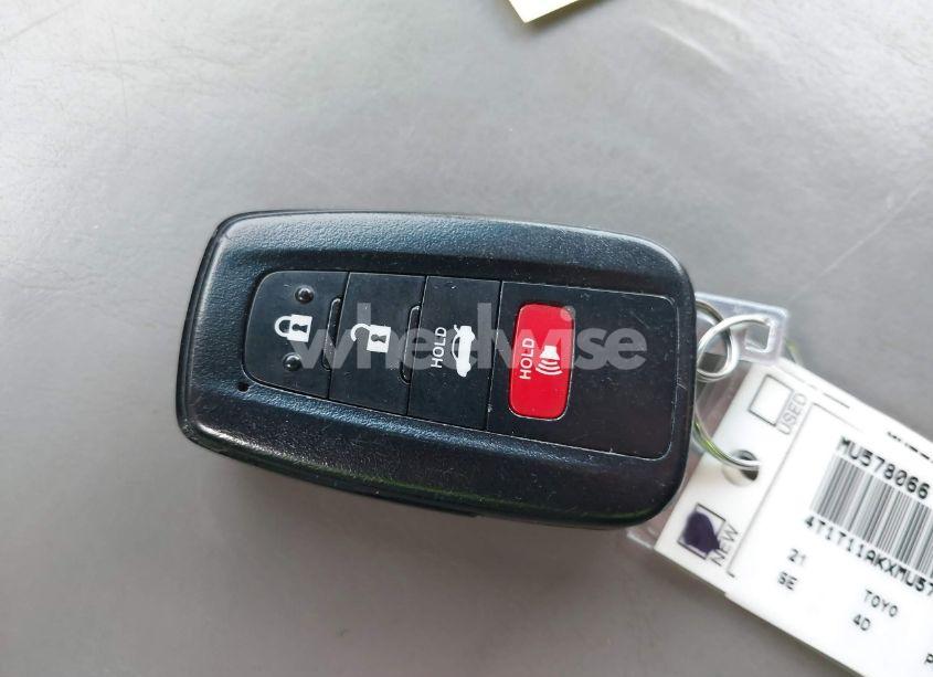 Photo 11 of 2021 Toyota Camry SE (VIN 4T1T11AKXMU578066)