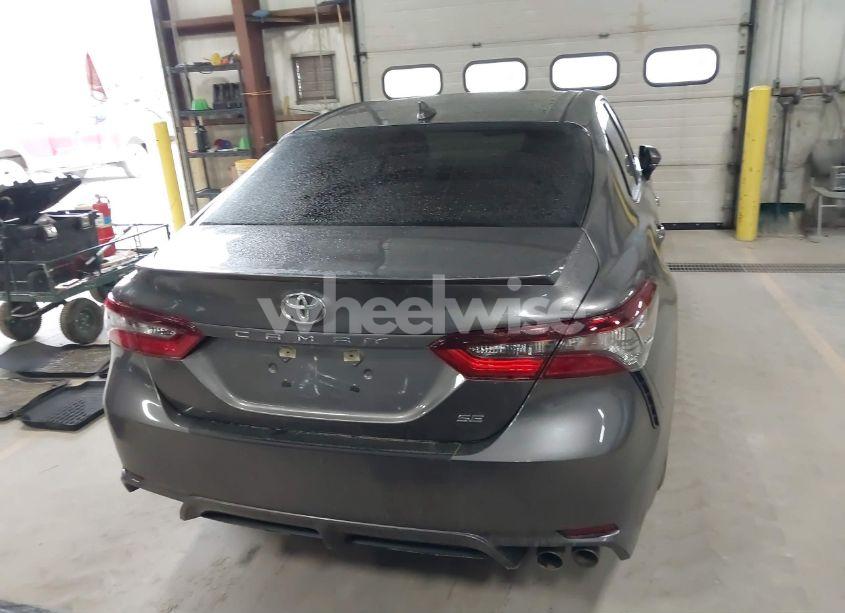 Photo 16 of 2021 Toyota Camry SE (VIN 4T1T11AKXMU578066)