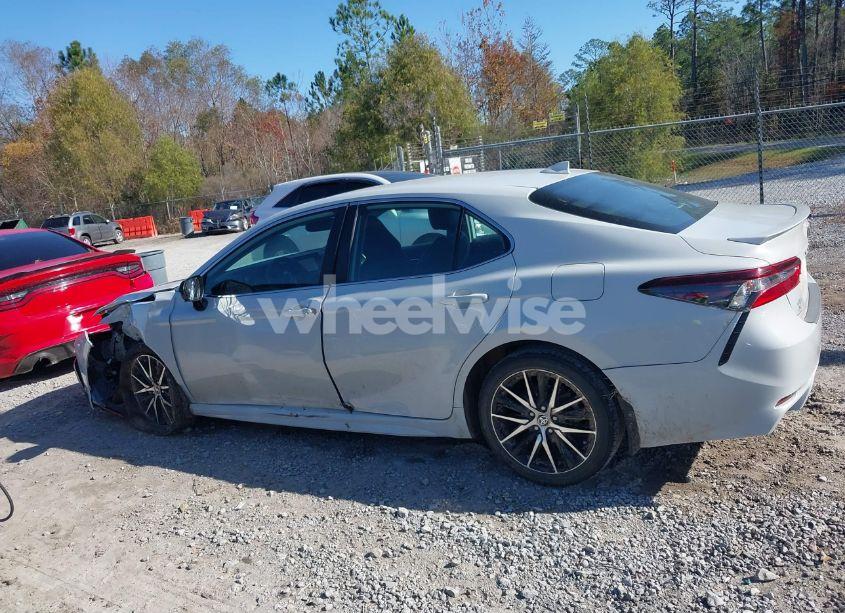 Photo 14 of 2022 Toyota Camry SE (VIN 4T1T11AKXNU031428)