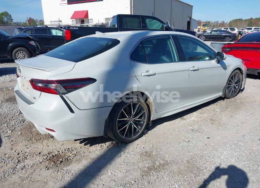 Photo 4 of 2022 Toyota Camry SE (VIN 4T1T11AKXNU031428)