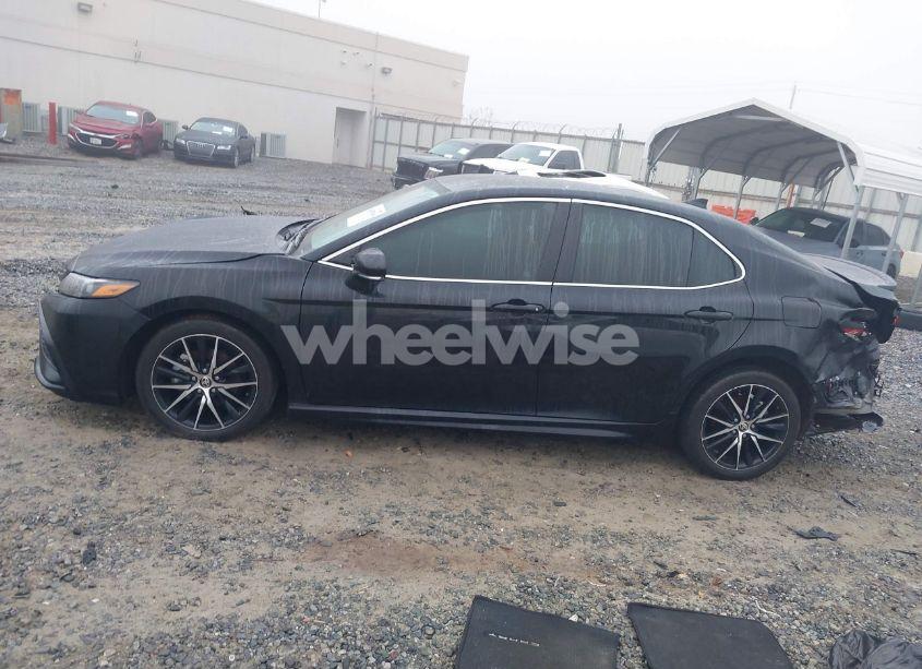 Photo 14 of 2024 Toyota Camry SE (VIN 4T1T11AKXRU850445)