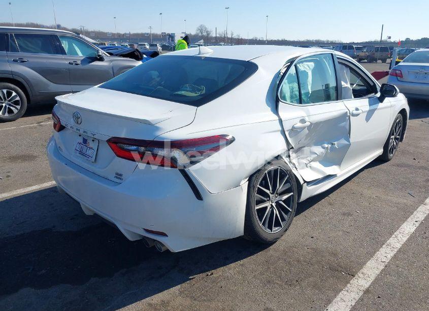 Photo 4 of 2021 Toyota Camry SE AWD (VIN 4T1T11BK0MU043939)