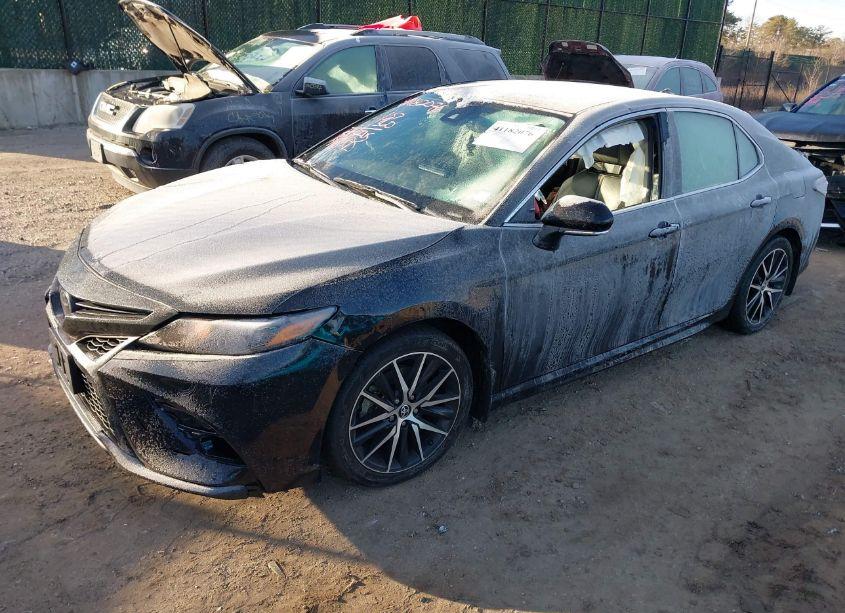Photo 2 of 2023 Toyota Camry SE AWD (VIN 4T1T11BK0PU097147)