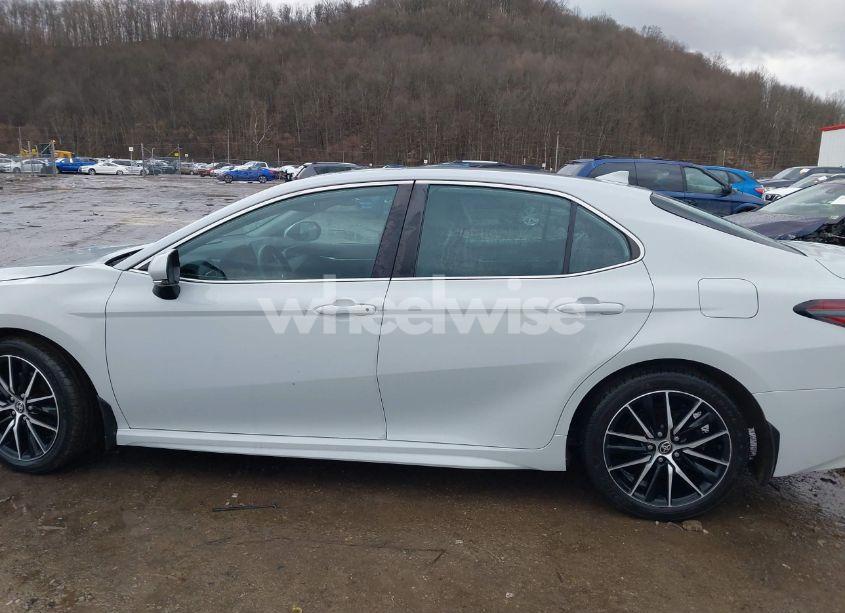 Photo 14 of 2022 Toyota Camry SE AWD (VIN 4T1T11BK1NU052635)