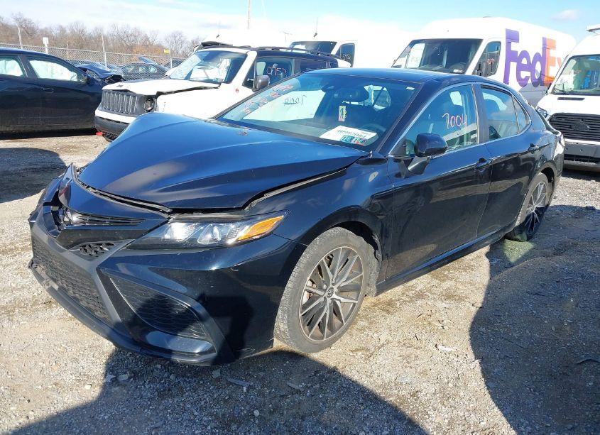 Photo 2 of 2021 Toyota Camry SE AWD (VIN 4T1T11BK2MU026057)