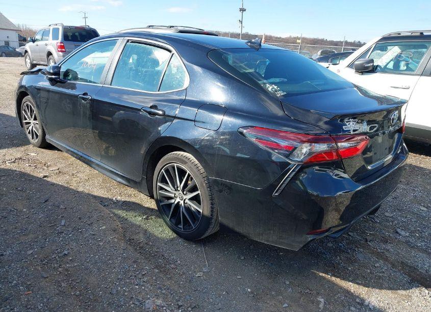 Photo 3 of 2021 Toyota Camry SE AWD (VIN 4T1T11BK2MU026057)