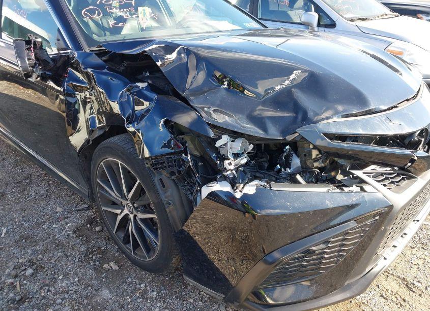 Photo 6 of 2021 Toyota Camry SE AWD (VIN 4T1T11BK2MU026057)