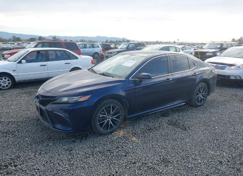 Photo 2 of 2021 Toyota Camry SE AWD (VIN 4T1T11BK2MU036510)