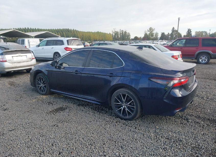 Photo 3 of 2021 Toyota Camry SE AWD (VIN 4T1T11BK2MU036510)