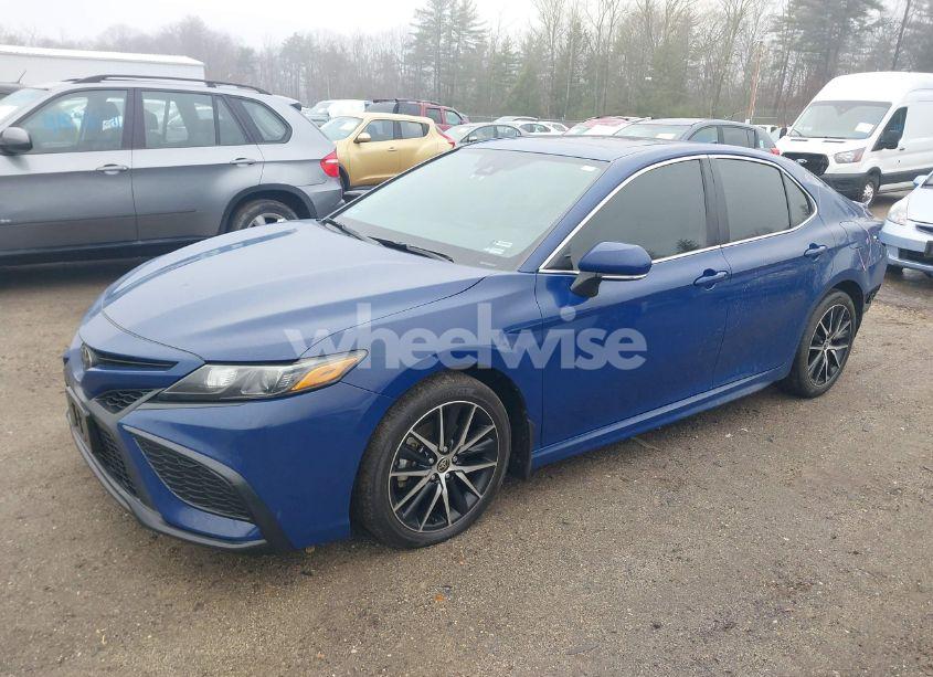 Photo 2 of 2024 Toyota Camry SE (VIN 4T1T11BK2RU118695)