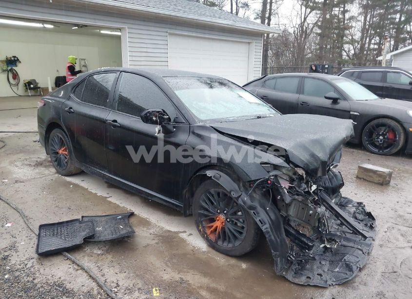 2022 Toyota Camry SE NIGHTSHADE SPECIAL AWD (VIN 4T1T11BK4NU050992) main photo