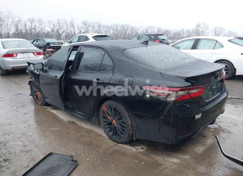 Photo 3 of 2022 Toyota Camry SE NIGHTSHADE SPECIAL AWD (VIN 4T1T11BK4NU050992)