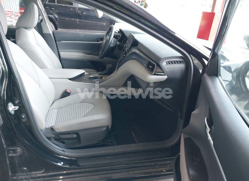 Photo 5 of 2022 Toyota Camry SE AWD (VIN 4T1T11BK5NU060768)