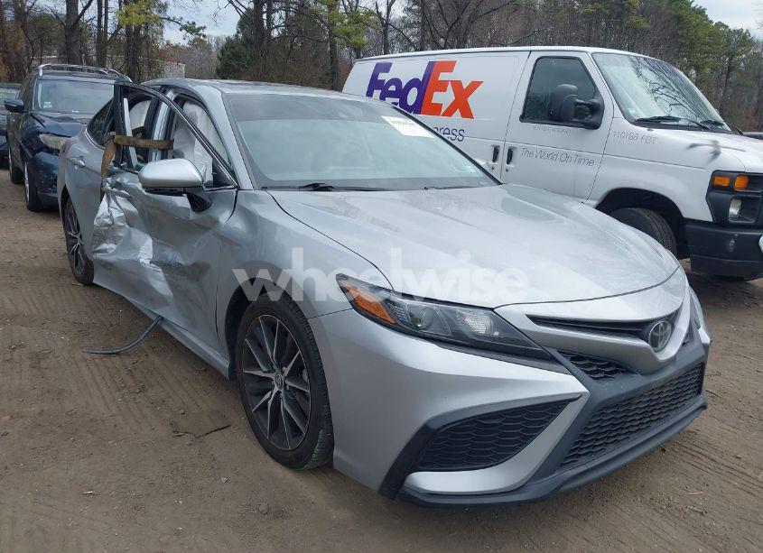 2022 Toyota Camry SE AWD (VIN 4T1T11BK5NU069535) main photo