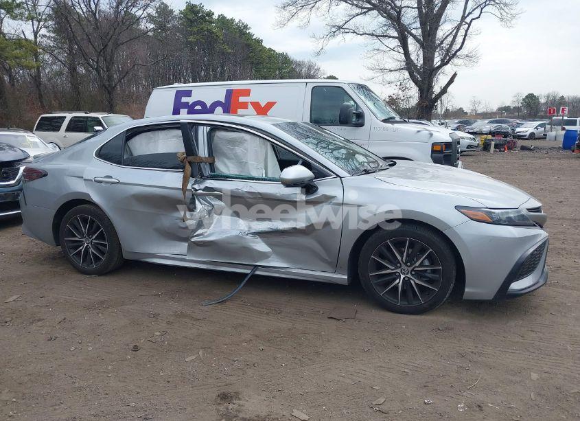 Photo 13 of 2022 Toyota Camry SE AWD (VIN 4T1T11BK5NU069535)