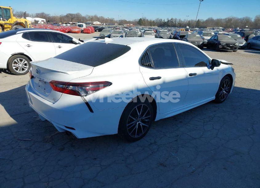 Photo 4 of 2021 Toyota Camry SE AWD (VIN 4T1T11BK6MU037014)