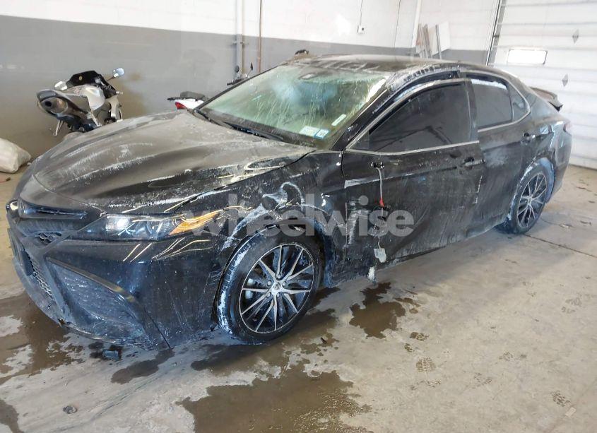 Photo 2 of 2023 Toyota Camry SE AWD (VIN 4T1T11BK6PU077808)