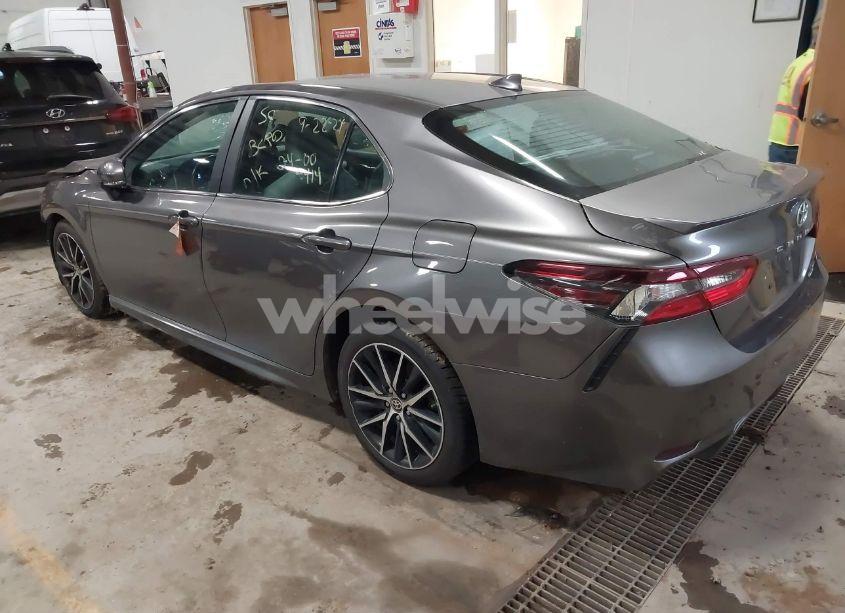 Photo 3 of 2021 Toyota Camry SE AWD (VIN 4T1T11BK7MU028791)