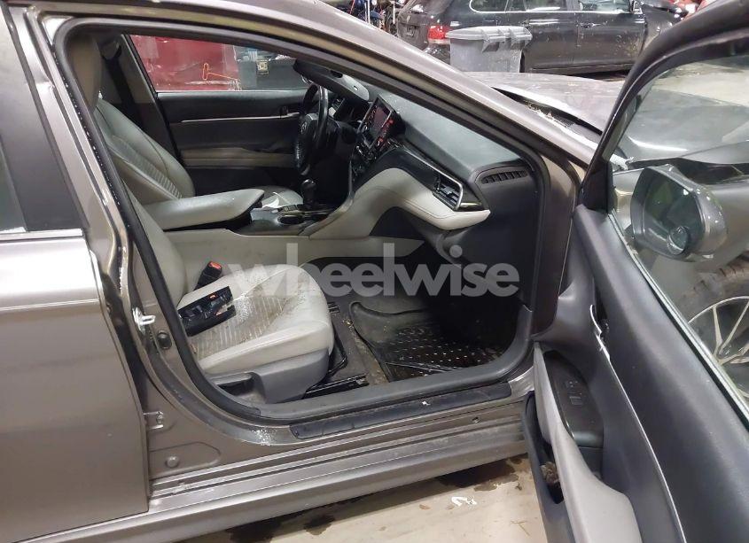 Photo 5 of 2021 Toyota Camry SE AWD (VIN 4T1T11BK7MU028791)