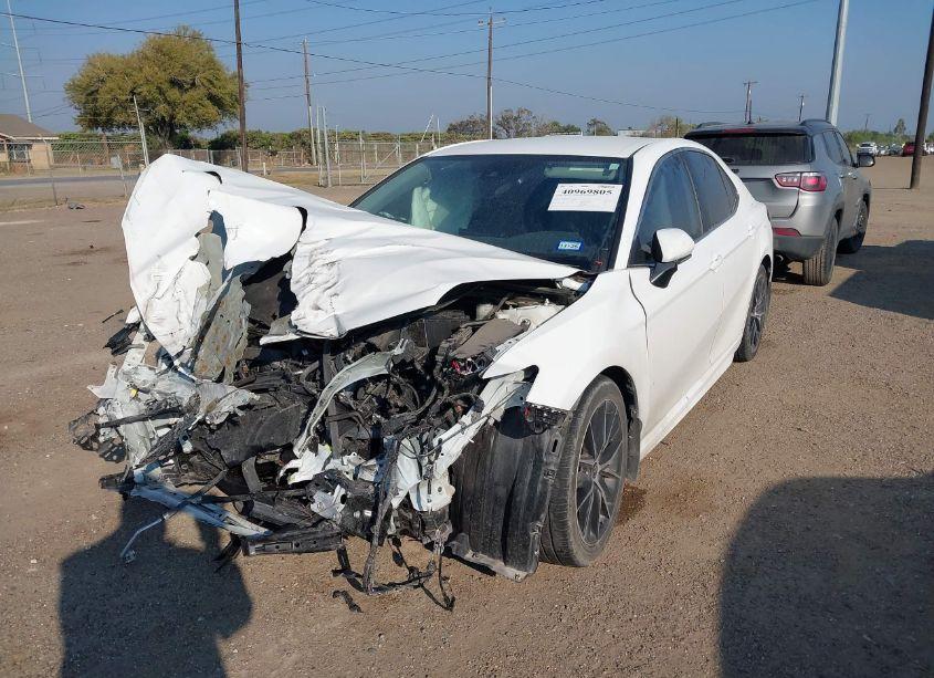 Photo 2 of 2023 Toyota Camry SE AWD (VIN 4T1T11BK7PU073329)