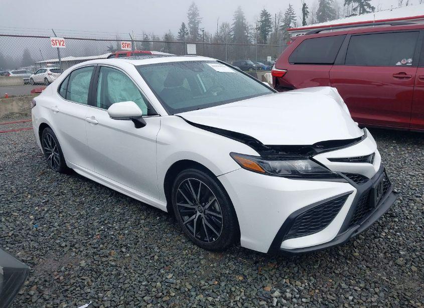 2021 Toyota Camry SE AWD (VIN 4T1T11BK9MU023222) main photo