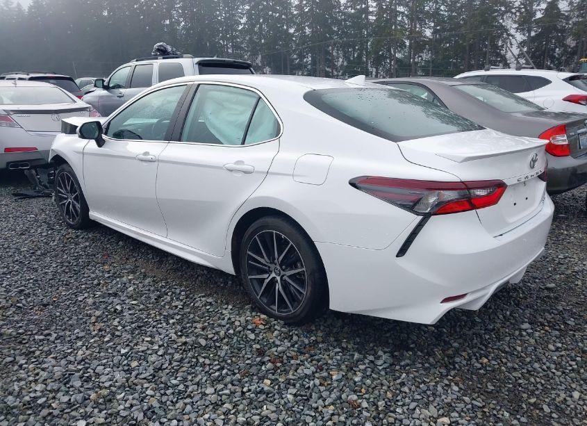 Photo 3 of 2021 Toyota Camry SE AWD (VIN 4T1T11BK9MU023222)